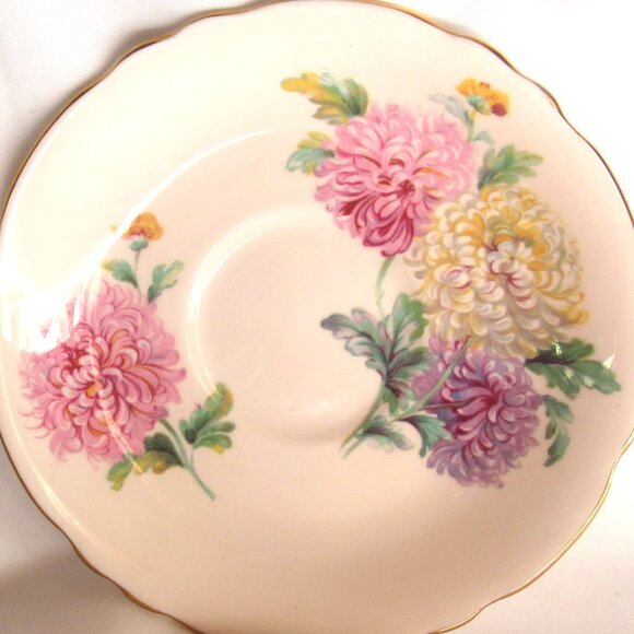 Paragon Tea Cup and Saucer Carnations on Soft Beige, HPT, Gold Gilt,      H233 - Picture 5 of 8